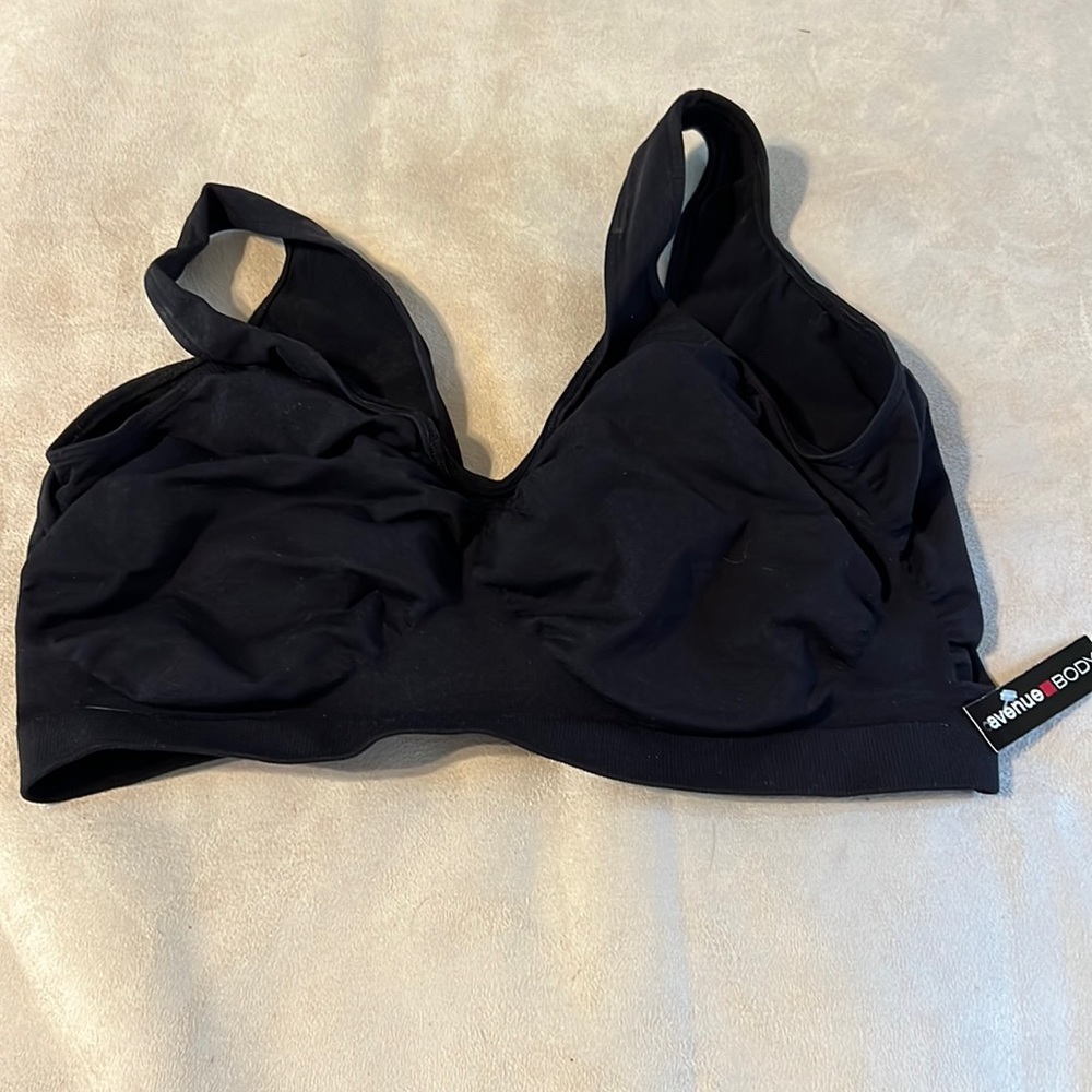 Avenue body wireless bra sz 30/32